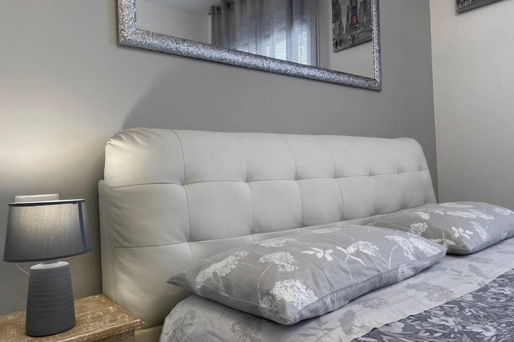 Apartment in Milan - Bicocca Near University Bagian luar foto