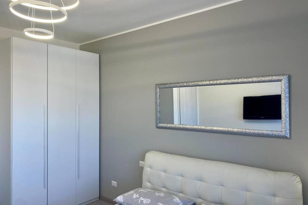 Apartment in Milan - Bicocca Near University Bagian luar foto